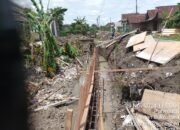 Proyek TPT di Desa Purwoasri Sukosewu Diduga Gunakan Besi Tidak Spesifikasi, Minimnya Informasi dan Kualitas Dipertanyakan