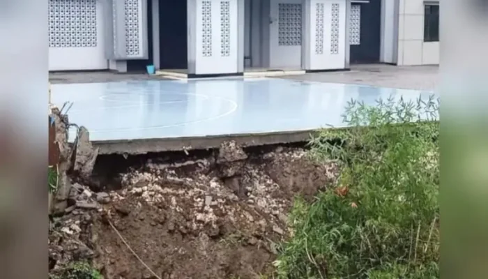 TPT dan Pagar GOR di Kedungadem Longsor, Kepala Dinpora Bojonegoro Bungkam