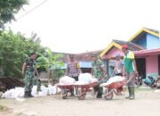 Pascabencana Longsor, TNI-Polri Bersama Warga Perbaiki Infrastruktur 