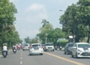 Jumlah Kendaraan H+4 yang Melintas di Jalan Nasional Lamongan Bertambah Volumenya