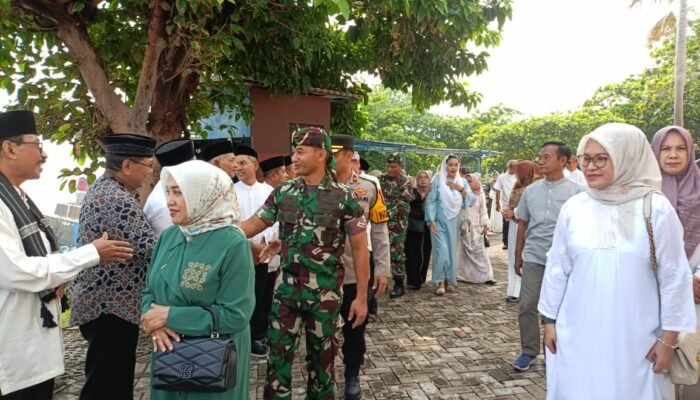 Dandim Lamongan Bersama Forkopimda Hadiri Perayaan Lebaran Ketupat di WBL