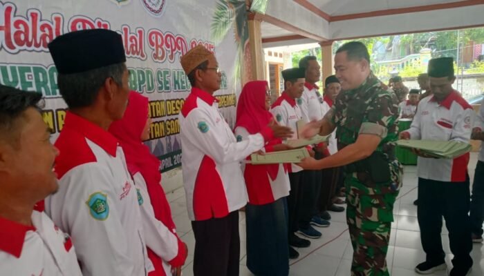 Penyerahan Perpanjangan SK BPD Desa Sambeng Telah Dihadiri Danramil Bersama Anggotanya