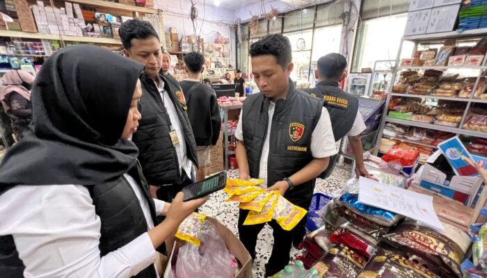 Satgas Pangan Polresta Banyuwangi Sidak Sejumlah Minimarket
