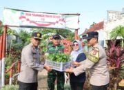 Kapolres Lamongan Serahkan Bibit Pangan ke Desa Pelang, Perkuat Ketahanan dan Semangat Swasembada