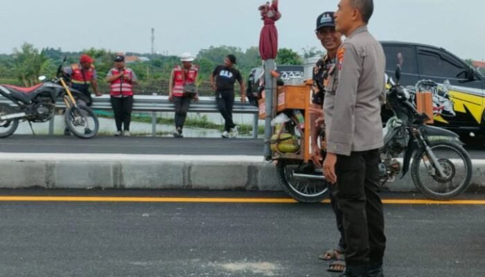 Polsek Deket Rutin Patroli di JLU Lamongan, Wujud Nyata Cinta Untuk Keamanan Masyarakat