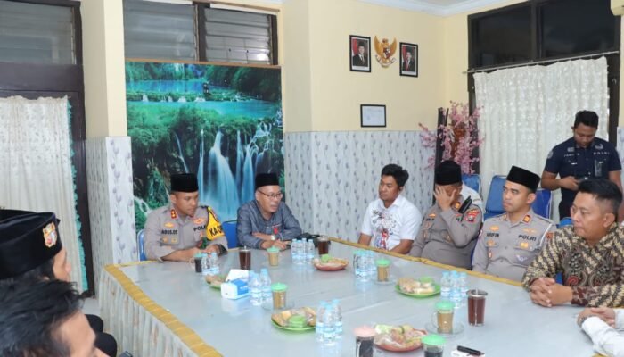 Menjalin Kedamaian, Kapolres Lamongan Silaturahmi ke Para Tokoh Agama