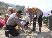 Sambut Hari Bhayangkara ke-79 Polres Tulungagung Beserta Bhayangkari Gelar Baksos dan Tanam Mangrove