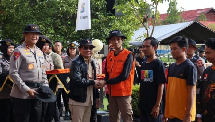 Tanggap Bencana Karhutla, Alumni Akabri 91 Salurkan 9 Mesin Pompa Air dan Alat Pemadam Api ke Polda Kalteng