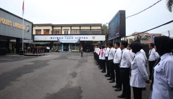 Semangat Persatuan Menggema Di Langit Lamongan: Polres Lamongan Gelar Upacara Harkitnas ke-117