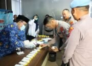 Tegas dan Bersih, 39 Pejabat Utama Polresta Malang Kota Jalani Tes Urine Usai Upacara Kebangkitan Nasional