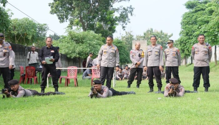 Polres Kediri Kota Gelar Latihan Menembak, Tingkatkan Kemampuan dan Kedisiplinan