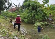 Sinergi TNI Dan Warga, Satgas TMMD 124 Kodim Lamongan Gelar Kerja Bakti Di Desa Kebalankulon
