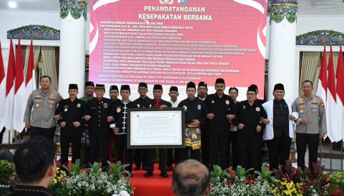 Kapolda Jatim Kukuhkan Satgas Sentot Praworodirejo, Perkuat Sinergi Keamanan Jelang 1 Suro di Kota Madiun