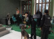 Pastikan Keamanan Jelang Peringatan Kenaikan Isa Almasih, Polres Kediri Kota Sterilisasi di Gereja