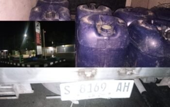 Mobil Box Angkut Jerigen Pertalite di SPBU Sraturejo Bojonegoro