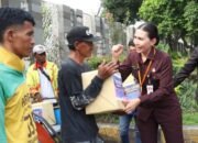 Sespimmen Polri Dikreg ke-65 Gelar Baksos di Terminal GSN Tanjung Perak, Sasar TKBM dan Pengemudi Bentor