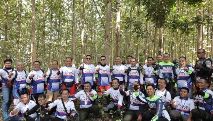 Jelajah Alam, Rajut Kebersamaan: Kapolres Lamongan Ikuti Trail Offroad HJL Ke-456