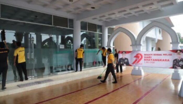 Polres Kediri Gelar Bakti Sosial Religi Sambut HUT Bhayangkara ke-79