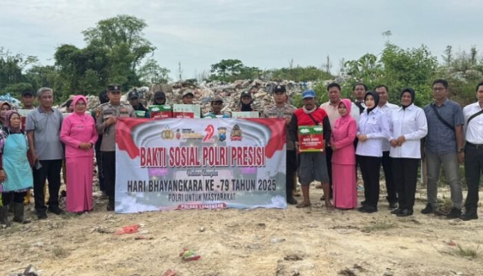 Polres Lamongan Tebar Kepedulian Di TPA Tambakrigadung, Sambut Hari Bhayangkara Ke-79 Dengan Aksi Nyata