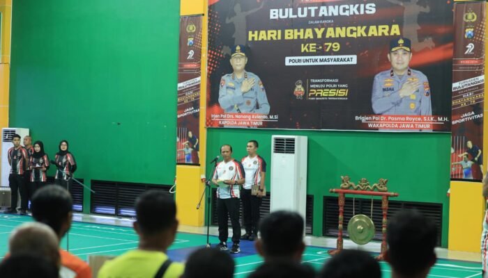 Kapolda Jatim Buka Turnamen Bulutangkis Sambut Hari Bhayangkara ke – 79