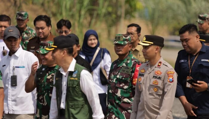 Sinergi Lintas Sektor Di Ladang Harapan: Wakapolres Lamongan Dampingi Kunjungan Gubernur Jatim Dan Pangdam V/Brawijaya Di Kampung Pandu