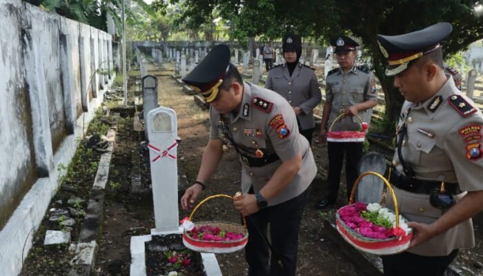 Tabur Bunga dan Doa Bersama, Polres Nganjuk Kenang Jasa Pahlawan Polri