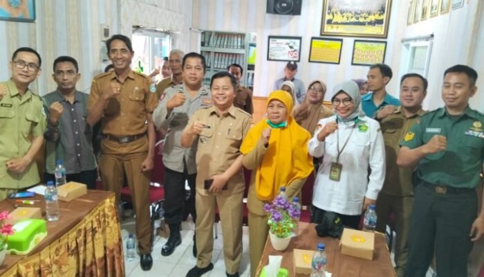 Bangun Kolaborasi, Jaga Kesehatan Negeri: Babinsa Koramil Sarirejo Hadiri Lokakarya Mini Lintas Sektor