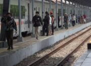 Stasiun Lamongan Dipadati Ribuan Penumpang Selama Libur Panjang Tahun Baru Islam