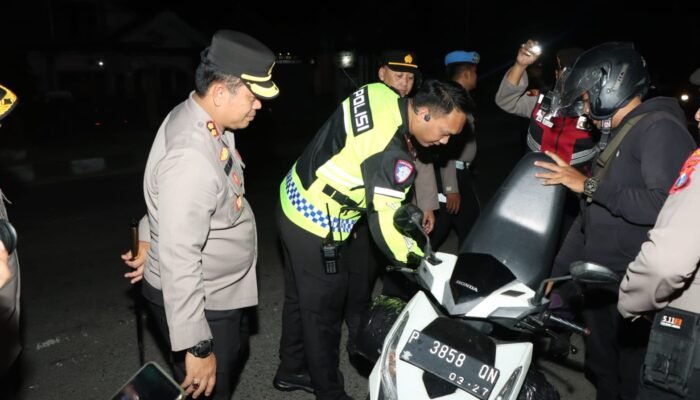 Kapolres Nganjuk Pimpin Langsung Patroli SREG dan Penyekatan di Perbatasan Jelang 1 Suro