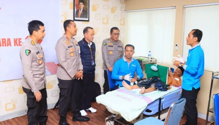 Sambut Hari Bhayangkara 79, Polres Kediri Kota Bersama RS Bhayangkara Kediri Dan Bank BTN Gelar Khitanan Gratis 