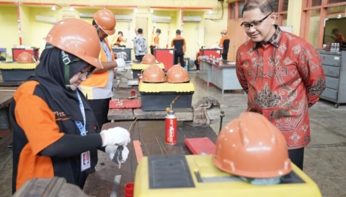 60 Guru SMK Jatim Dapat Suntikan Ilmu Langsung dari Profesional Industri