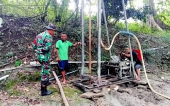 Permudah dapatkan Akses Air Bersih, Satgas TMMD 125 Bojonegoro Buatkan Sumur Bor Warga Soko