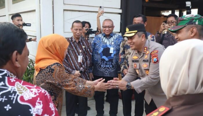 Kapolres Nganjuk Dampingi Gubernur Jatim, Ratusan Personel Disiagakan Jaga Keamanan Kunjungan Kerja