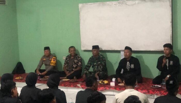 Menjelang Pengesahan Warga Baru, PSHT Danramil Sekaran Gelar Silaturahmi Dan Kapolsek Tekankan Pentingnya Menjaga Kondusifitas