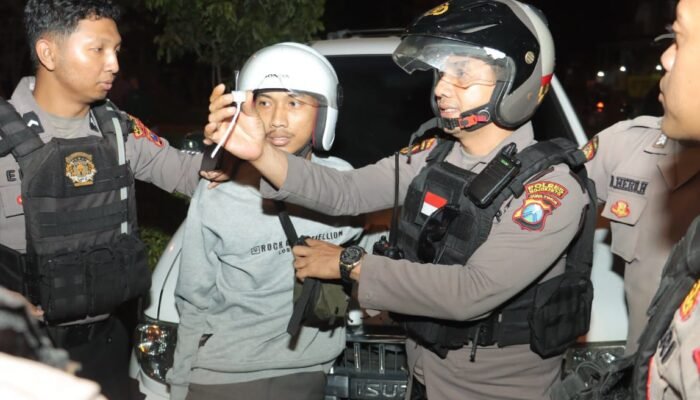 Patroli Malam, Polisi Amankan 3 Pemuda di Mojokerto Diduga Akan Pesta Sabu
