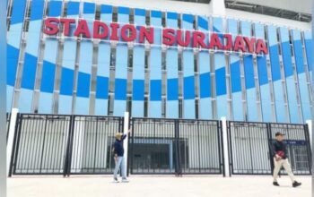 Kemegahan Semu Stadion Surajaya: Di Balik Gemerlap, Tersimpan Luka Dan Utang