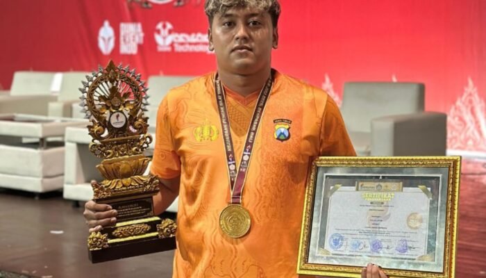 Bripda Sholeh Maulana Ukir Emas Di Bali, Harumkan Polri Lewat Pencak Silat