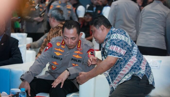 Ribuan Buruh Tumpah Ruah, Kapolri Diganjar Penghargaan Dunia