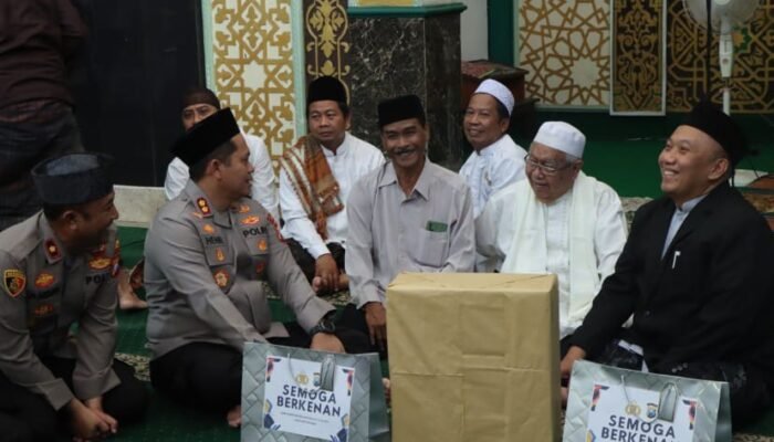 Kapolres Nganjuk Safari Jumat di Masjid Agung Baitussalam, Ajak Warga Jaga Kedamaian dan Toleransi