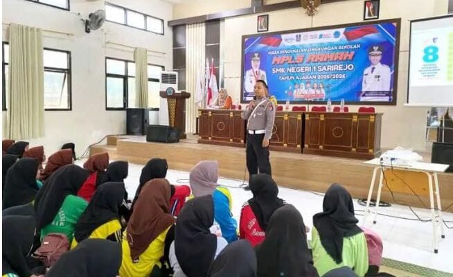 Satgas Preemtif Tanamkan Semangat Tertib Lalu Lintas Di SMKN 1 Sarirejo