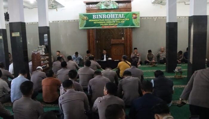 Tingkatkan Ketakwaan, Polres Nganjuk Gelar Binrohtal di Masjid Al-Ikhlas