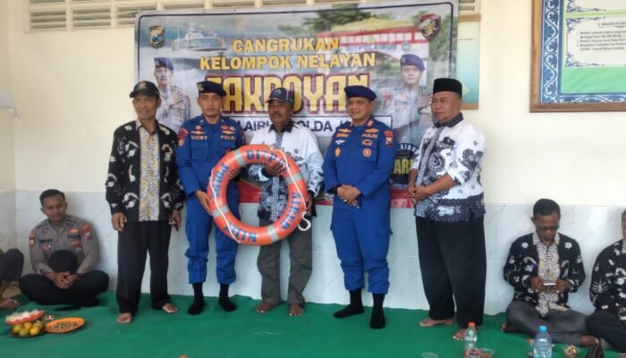 Sinergi Kepolisian Dan Nelayan Lamongan Cangkrukan Bareng Untuk Keselamatan Laut