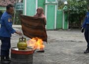 TMMD 125 Bojonegoro Edukasi Warga Soko tentang Pencegahan dan Penanganan Bahaya Kebakaran