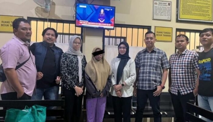 Perempuan Muda Lamongan Raup Rp 50 Juta Dari Aksi Live Streaming Syur, Kini Harus Meringkuk di Penjara