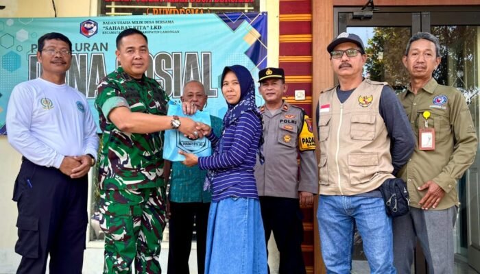 Sinergi Untuk Negeri Danramil Sambeng Dan Muspika Salurkan Bantuan Sosial Bagi Warga Kurang Mampu
