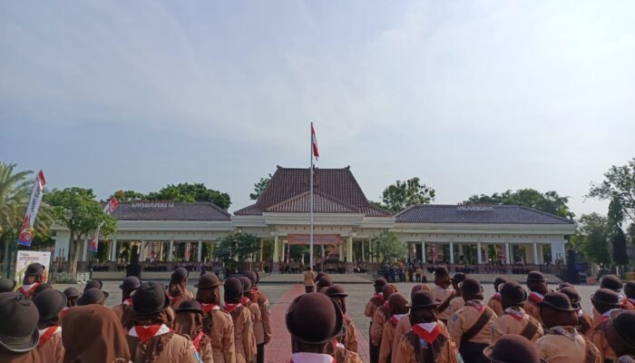 Dandim Lamongan Hadiri Apel Besar HUT Ke-64 Pramuka Kolaborasi Membangun Ketahanan Bangsa