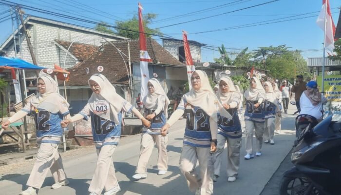 Desa Warukulon Pucuk Meriahkan HUT RI ke- 80 Dengan Lomba Gerak Jalan Antar RT