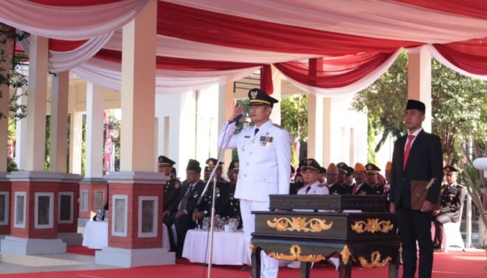 Kapolres Lamongan Hadiri Upacara HUT Ke-80 Kemerdekaan RI Tahun 2025