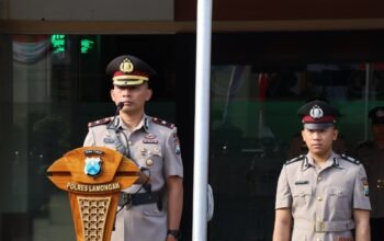 Wakapolres Lamongan Pimpin Upacara Hari Juang Polri 2025