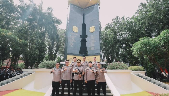 Kapolres Kediri Ikuti Upacara Hari Juang Polri di Monumen Perjuangan Surabaya